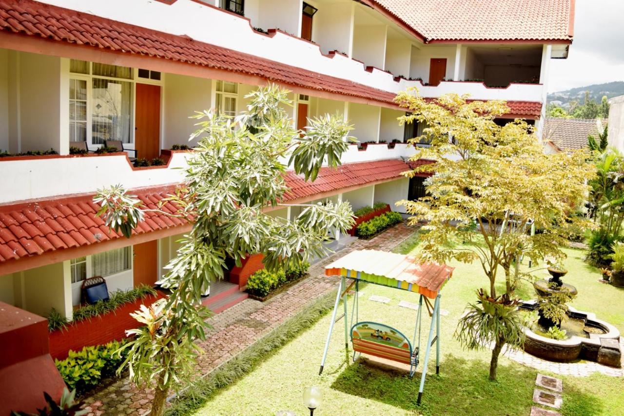 Hotel Metropole Batu  Eksteriør billede